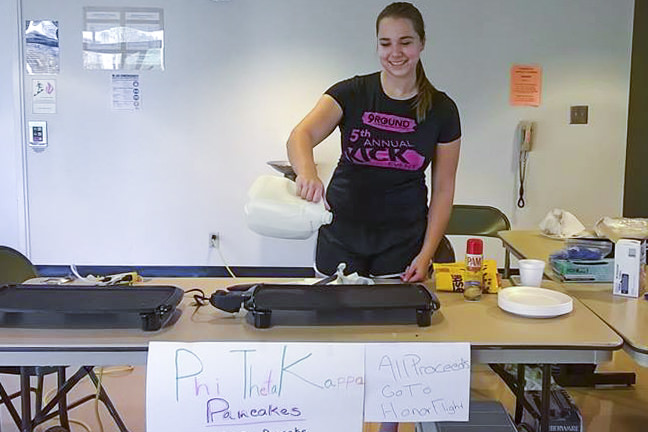 Phi Theta Kappa Hosts Pancake Breakfast for Honor Flight Network