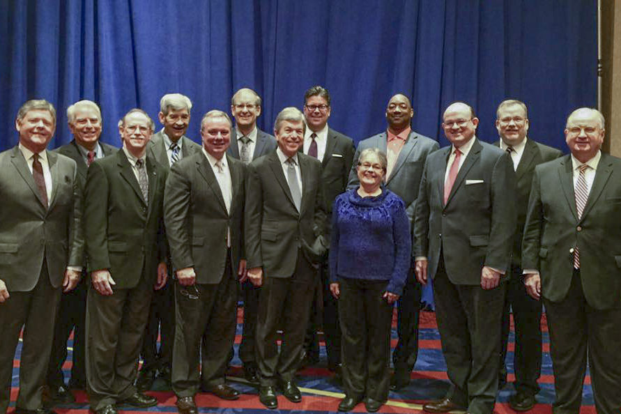 #InspiringExcellence – Dr. Bauer Presents Award to Missouri Senator Roy Blunt