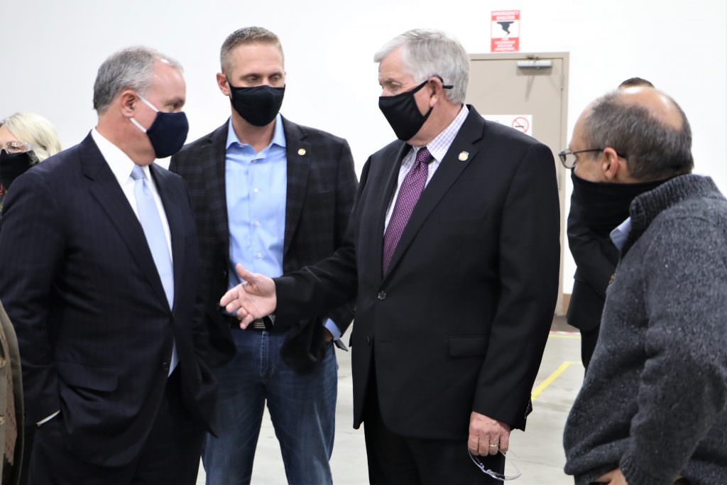 Governor Tours Pacific Plant that Partners with ECC