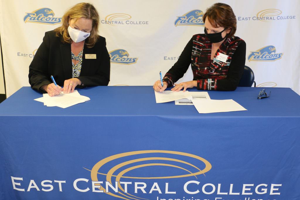 ECC, Drury Sign Agreement to Streamline Degrees