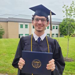 Benjamin Schwanitz with diploma