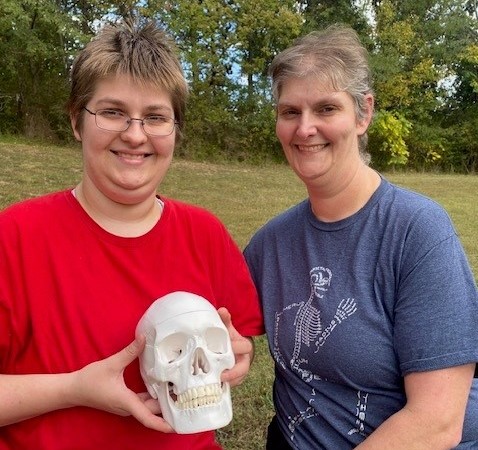 Mother-Daughter Duo at ECC Pursue Shared Passion for Anatomy, Medical Careers